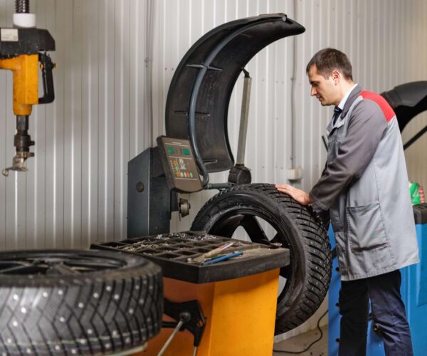 Naprawa wyważarek do kół